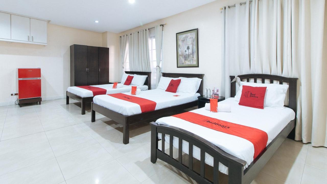 Paranaque City Reddoorz Plus @ Better Living Paranaque מראה חיצוני תמונה