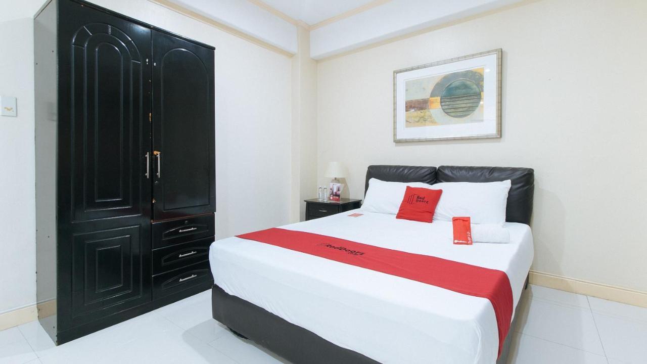 Paranaque City Reddoorz Plus @ Better Living Paranaque מראה חיצוני תמונה