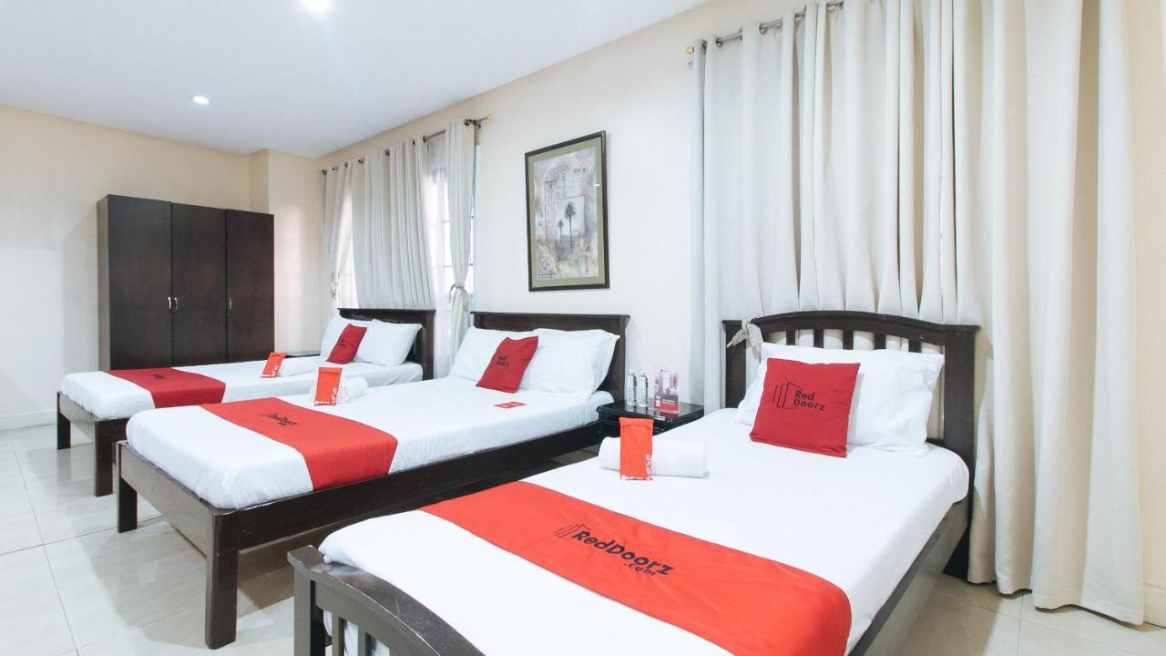 Paranaque City Reddoorz Plus @ Better Living Paranaque מראה חיצוני תמונה