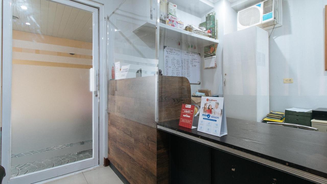 Paranaque City Reddoorz Plus @ Better Living Paranaque מראה חיצוני תמונה