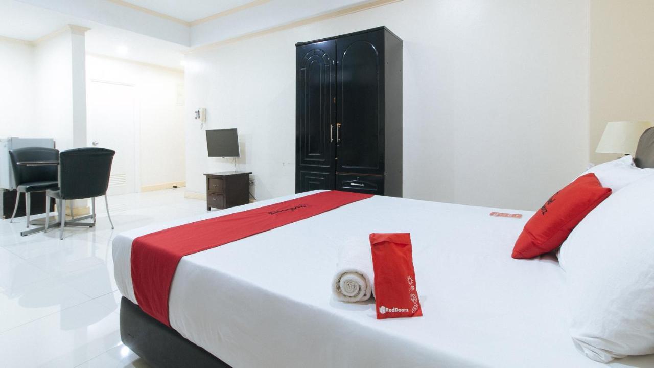 Paranaque City Reddoorz Plus @ Better Living Paranaque מראה חיצוני תמונה