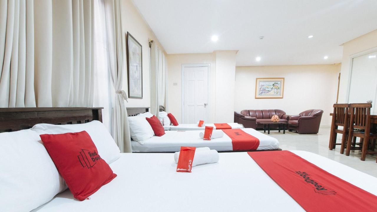 Paranaque City Reddoorz Plus @ Better Living Paranaque מראה חיצוני תמונה